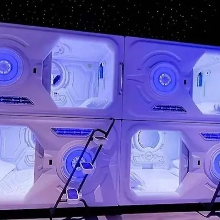 Bambu Hostel Capsules-3
